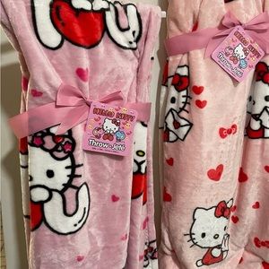 2 Hello Kitty Valentines throw bundle
